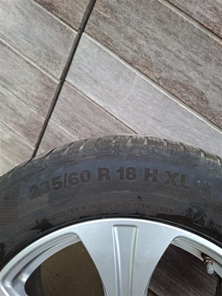 Grote foto 4 winterbanden met velg auto onderdelen banden en velgen