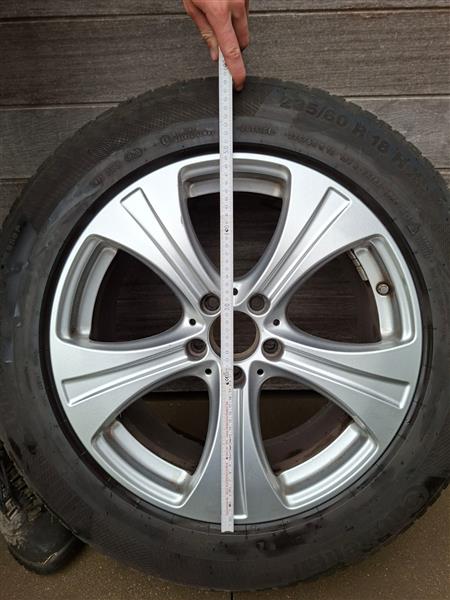 Grote foto 4 winterbanden met velg auto onderdelen banden en velgen