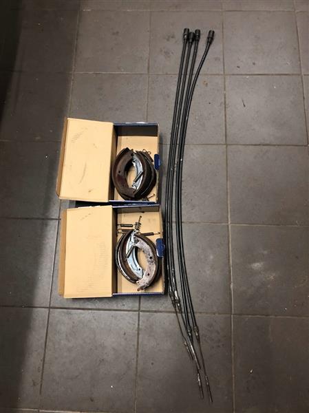 Grote foto machine transporter machinetransporter auto diversen aanhangers