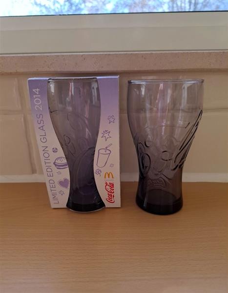 Grote foto 2 paarse coca cola glazen limited ed 2014 verzamelen glas en borrelglaasjes