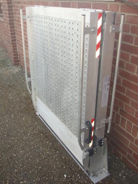 Grote foto oprijplaat altec 250x100 rampescootmobiel rolstoel auto diversen gereedschap