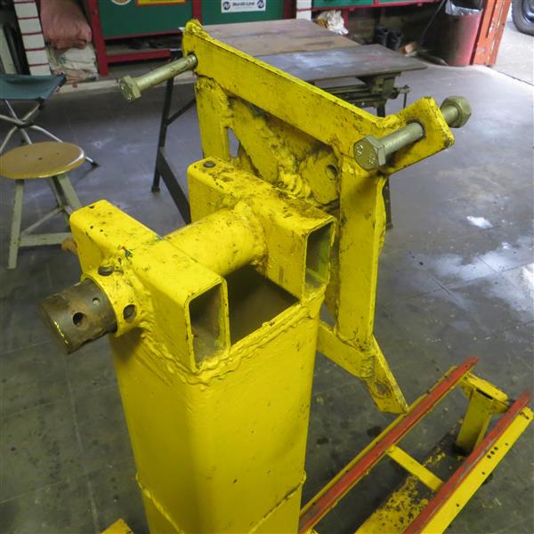 Grote foto verrolbare motorsteun auto diversen gereedschap