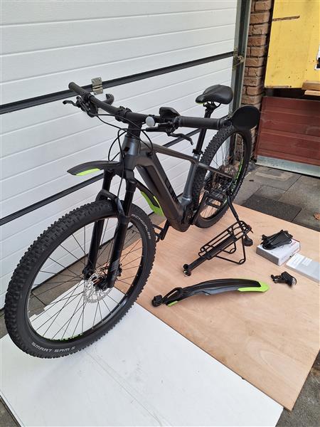 Grote foto te koop e bike cube grijs metallic fietsen en brommers sportfietsen