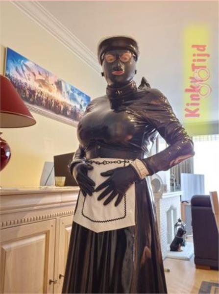 Grote foto larissa crossdress lak slavin french maid erotiek sm contact