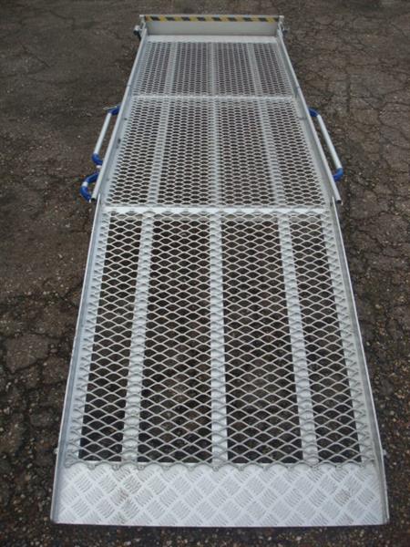 Grote foto aluminium oprijplaat scootmobiel rolstoel rampe auto diversen gereedschap