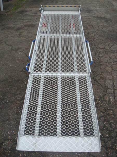 Grote foto aluminium oprijplaat scootmobiel rolstoel rampe auto diversen gereedschap