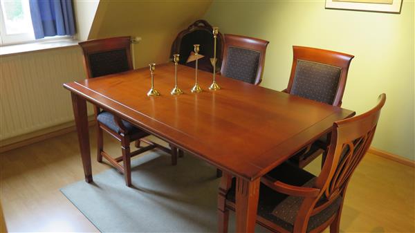 Grote foto kerselaar tafel huis en inrichting eettafels