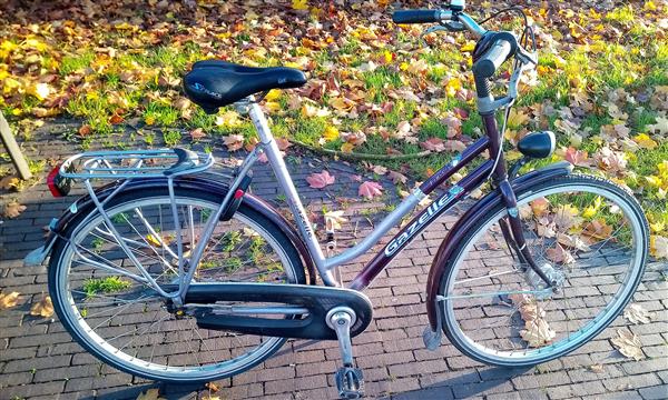Grote foto gazelle 3 versnellingen rijdt als nieuw fietsen en brommers damesfietsen
