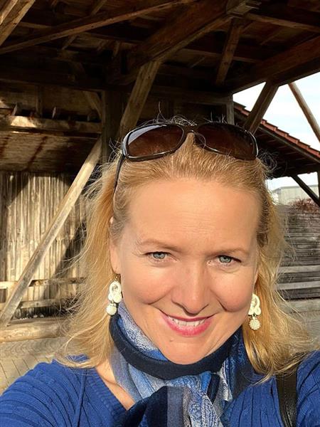 Grote foto goedlachste sympathieke man gezocht contacten en berichten vrouw zoekt man