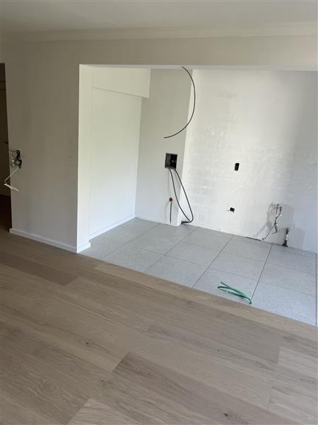 Grote foto een polse bedrijf doen algemene renovatie werken doe het zelf en verbouw overige doe het zelf en verbouw