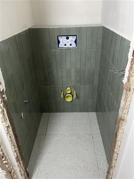 Grote foto een polse bedrijf doen algemene renovatie werken doe het zelf en verbouw overige doe het zelf en verbouw