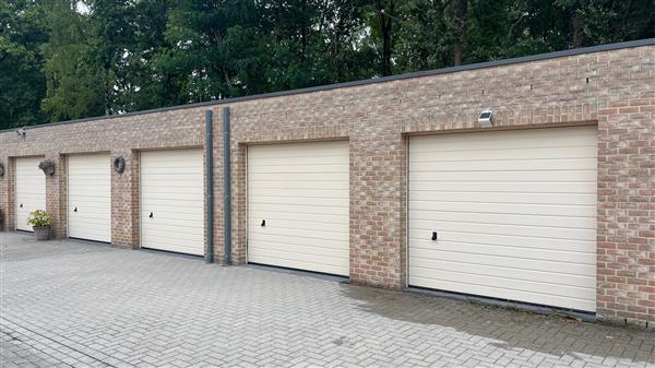 Grote foto garage te huur brasschaat huizen en kamers garageboxen