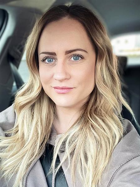 Grote foto klaar voor een nieuwe start contacten en berichten vrouw zoekt man