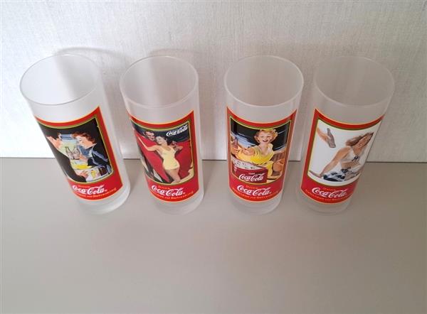 Grote foto 4 vintage grote coca cola glazen met retro print verzamelen glas en borrelglaasjes