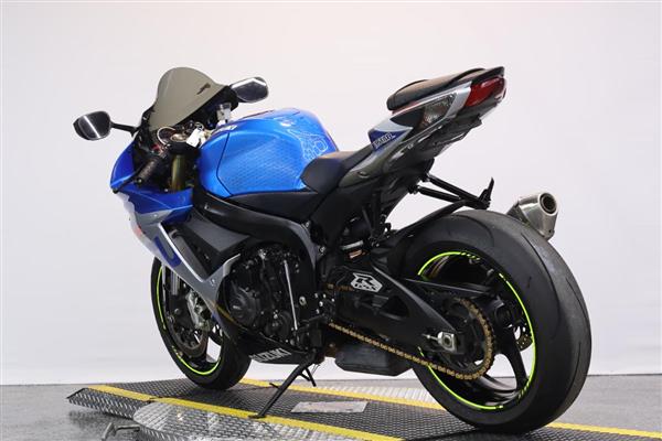 Grote foto excellent 2023 suzuki gsx r750 motoren suzuki