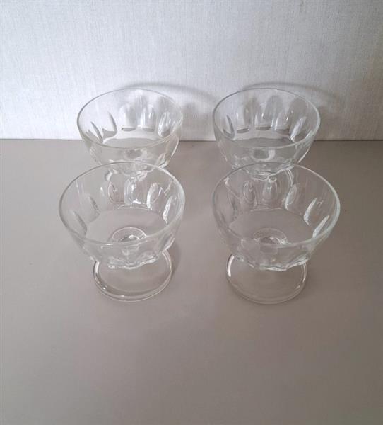 Grote foto 4 vintage lage dessertcoupes in glas jaren 60 antiek en kunst glas en kristal
