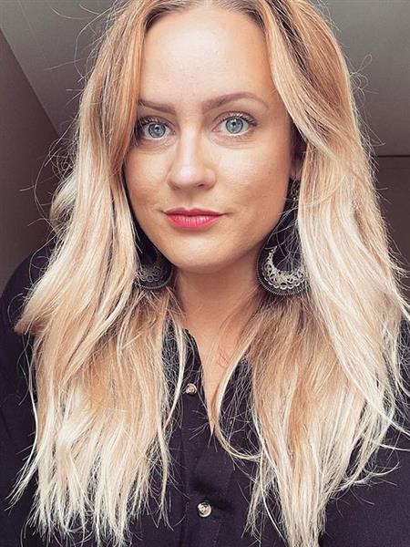 Grote foto klaar voor een nieuwe start contacten en berichten vrouw zoekt man