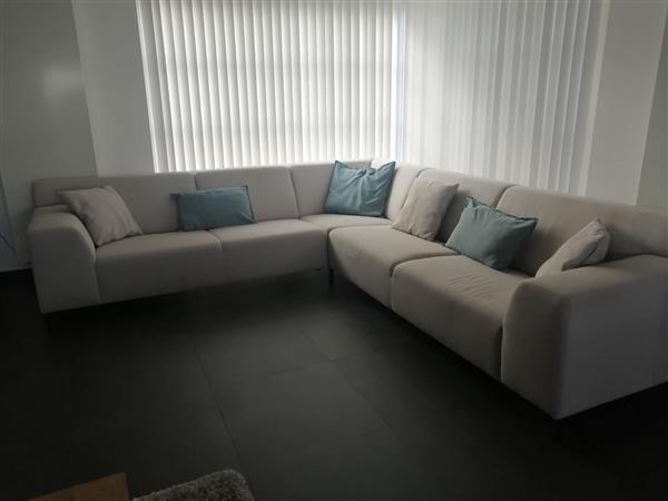 Grote foto hoeksalon in beige stof huis en inrichting hoekbanken