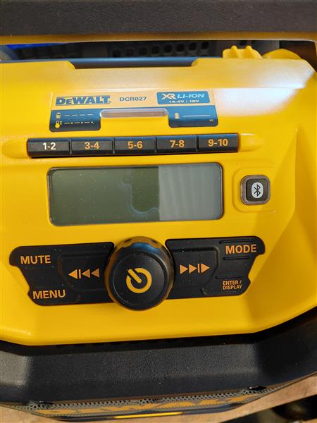 Grote foto nieuwe dewalt werfradio dcr027 audio tv en foto radio