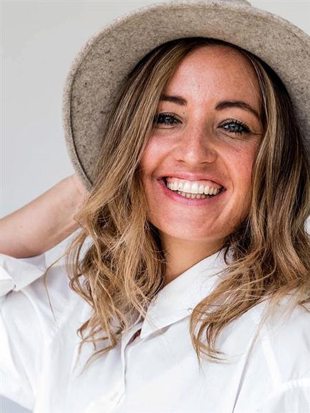 Grote foto alleenstaande vrouw zoekt een speciale man contacten en berichten vrouw zoekt man