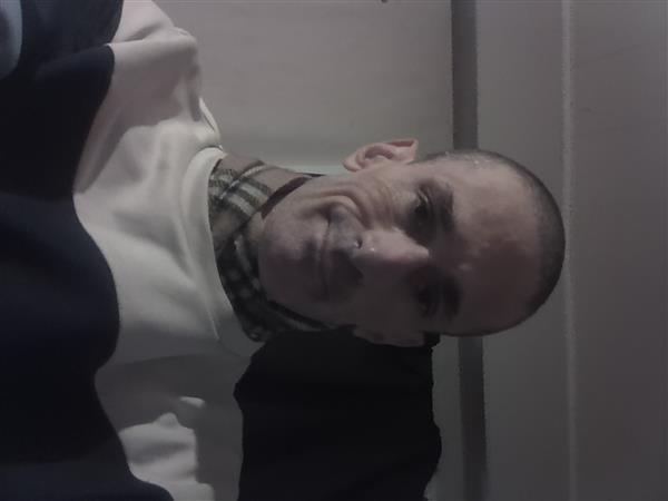 Grote foto man zoekt vrouw relatie vriendschap sexuel contacten en berichten man zoekt vrouw