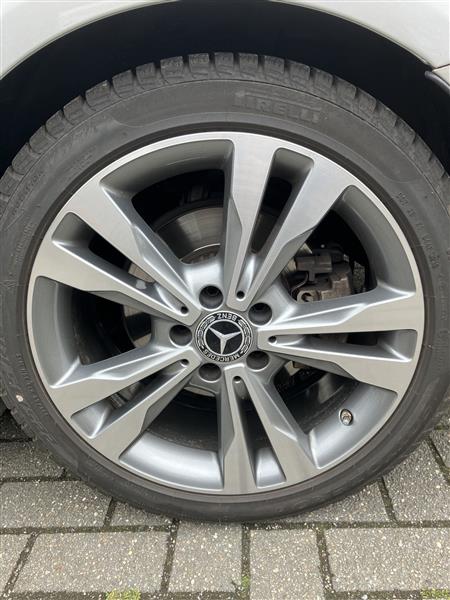 Grote foto winterbanden velgen auto onderdelen banden en velgen