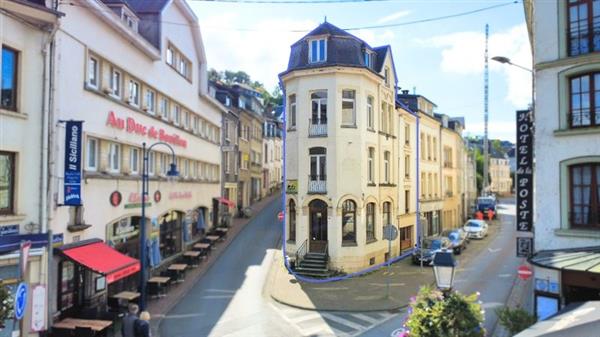 Grote foto bouillon ideaal gelegen handelspand. huizen en kamers bedrijfspanden