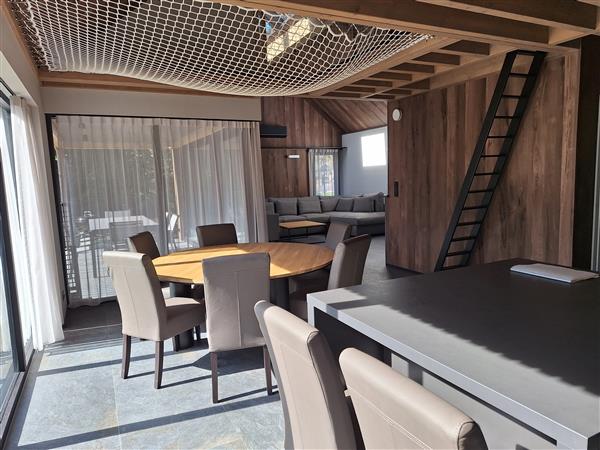 Grote foto luxe villa op een vakantiepark in de natuur. vakantie belgi