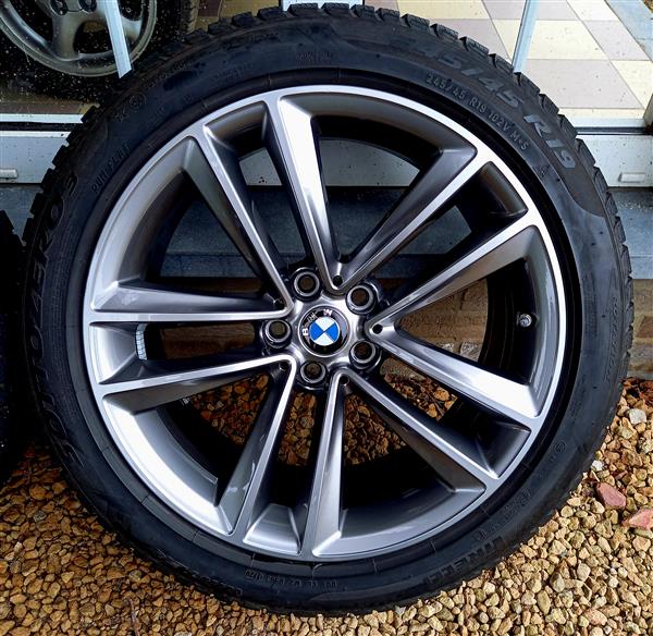 Grote foto 19 bmw velgen winterbanden pirelli auto onderdelen banden en velgen