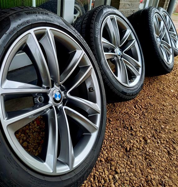 Grote foto 19 bmw velgen winterbanden pirelli auto onderdelen banden en velgen