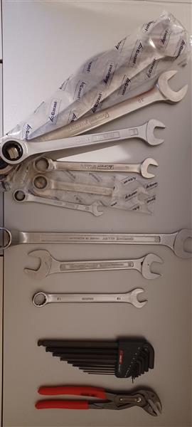 Grote foto nieuw handgereedschap set doe het zelf en verbouw handgereedschap