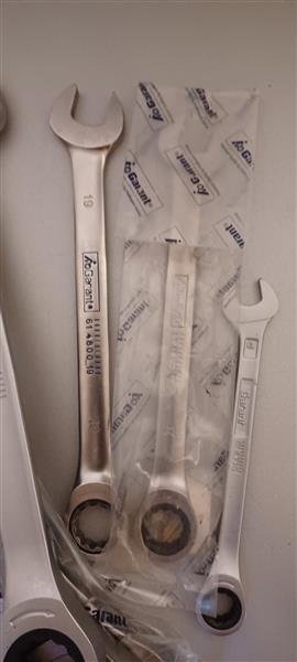 Grote foto nieuw handgereedschap set doe het zelf en verbouw handgereedschap