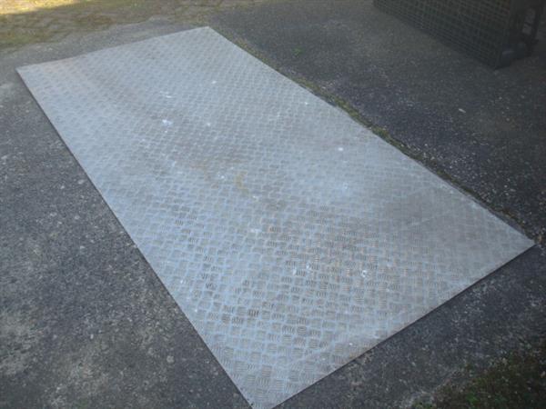 Grote foto aluminium traanplaat aanhanger aanhangerbodem auto diversen gereedschap