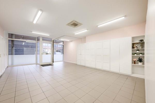 Grote foto handelsruimte met potentieel in hartje pittem bedrijfspanden winkelruimte te koop