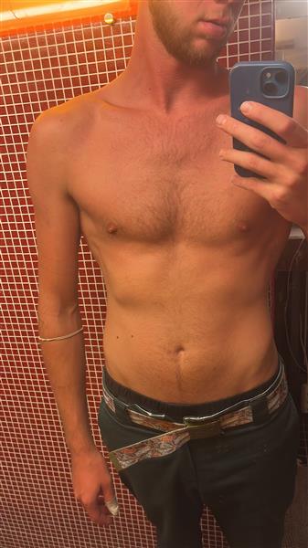 Grote foto geile jonge man erotiek man zoekt vrouwelijke sekspartner