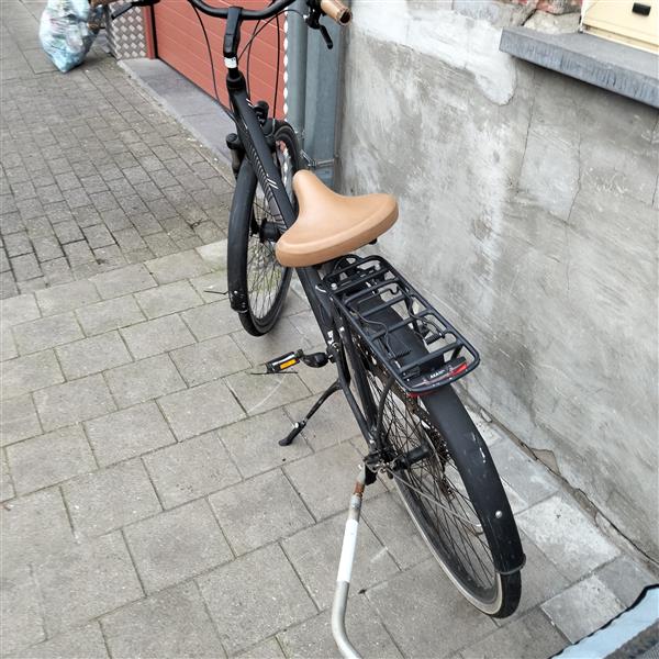 Grote foto damesfiets mag weg wegens auto fietsen en brommers damesfietsen