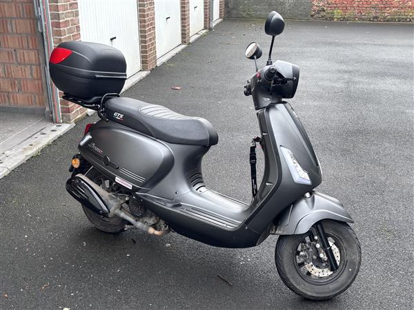 Grote foto gts bravo klasse a fietsen en brommers scooters