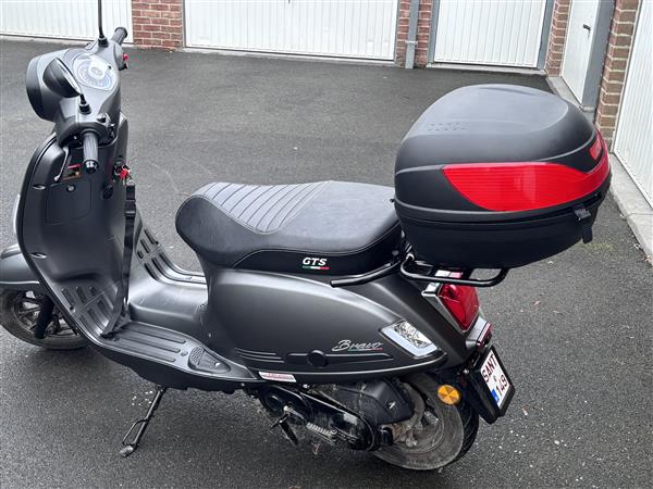 Grote foto gts bravo klasse a fietsen en brommers scooters