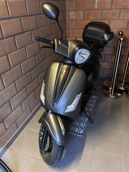 Grote foto gts bravo klasse a fietsen en brommers scooters