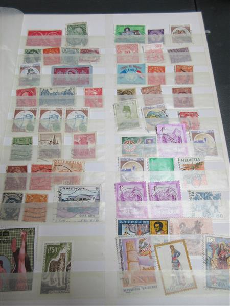 Grote foto grote verzameling postzegels wereldwijd verzamelen postzegels overige