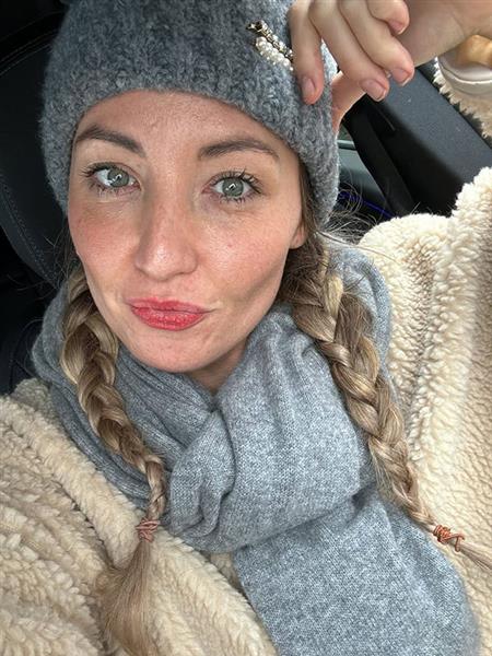 Grote foto alleenstaande vrouw zoekt een speciale man contacten en berichten vrouw zoekt man