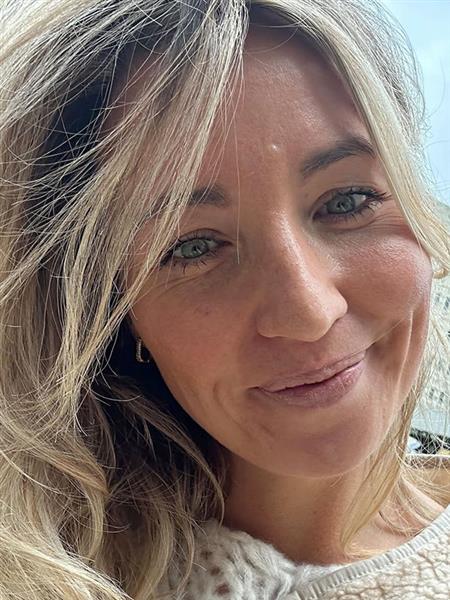 Grote foto alleenstaande vrouw zoekt een speciale man contacten en berichten vrouw zoekt man