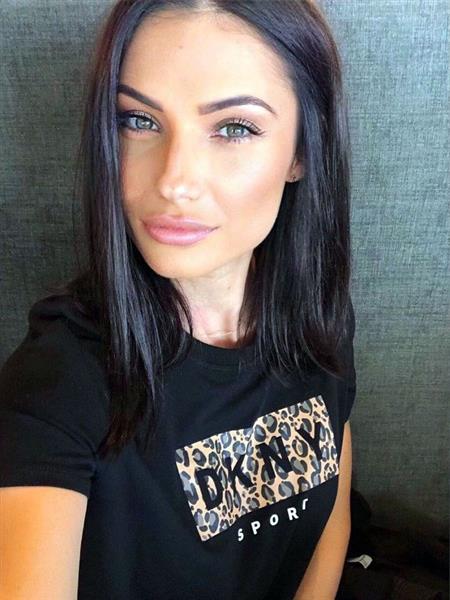 Grote foto ook een model kan zich eenzaam voelen contacten en berichten vrouw zoekt man