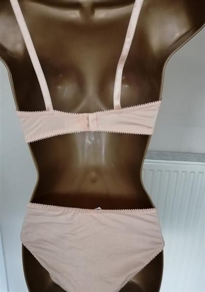 Grote foto chique goudbeige bh met slip voor d cups kleding dames ondergoed en lingerie