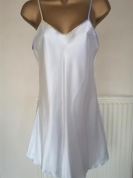 Grote foto mooi zilvergrijs satijnen nachtkleedje small kleding dames ondergoed en lingerie