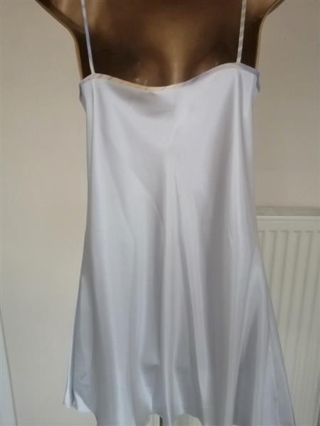 Grote foto mooi zilvergrijs satijnen nachtkleedje small kleding dames ondergoed en lingerie