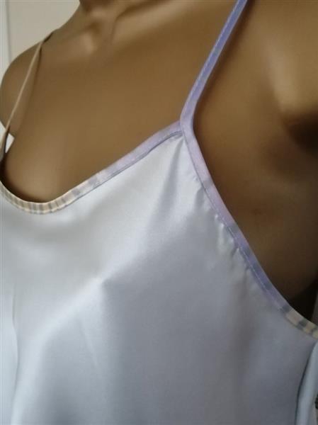 Grote foto mooi zilvergrijs satijnen nachtkleedje small kleding dames ondergoed en lingerie