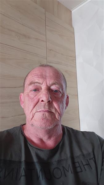 Grote foto vaste relatie gezocht contacten en berichten man zoekt vrouw