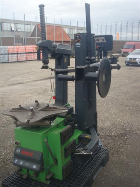 Grote foto bandenapparaat met hulparm bosch tce4420 12 tot 23 auto diversen gereedschap