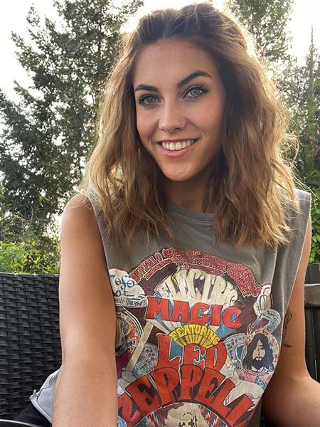 Grote foto op zoek naar een leuke klik contacten en berichten vrouw zoekt man